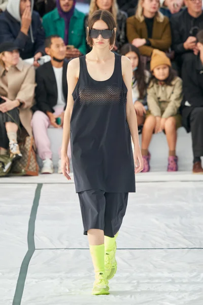 Look 30